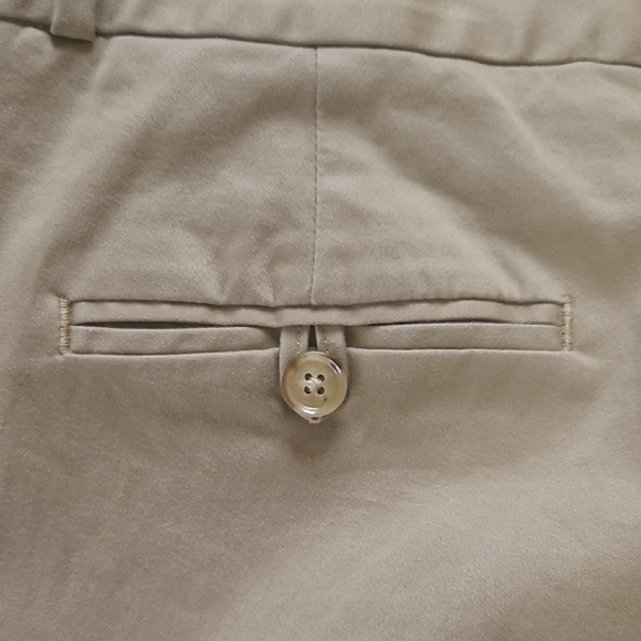 Banana Republic Khaki Avery Straight-Fit Sateen Ankle Pant with Cuff - Size 6 - Picture 5 of 10